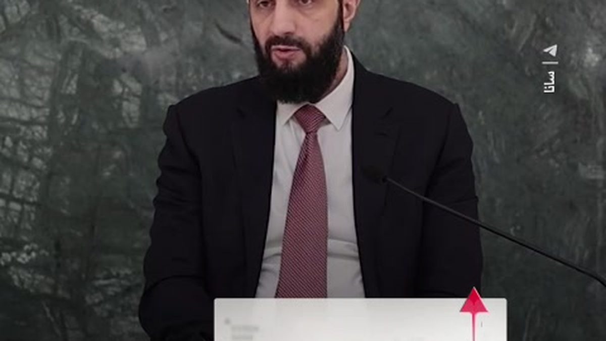 Syrian President Ahmad al-Sharaa meeting a delegation of technology and innovation experts in Damascus